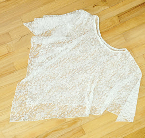 The Poncho-White Lace Poncho / One sSze-Sleeves 2 Go